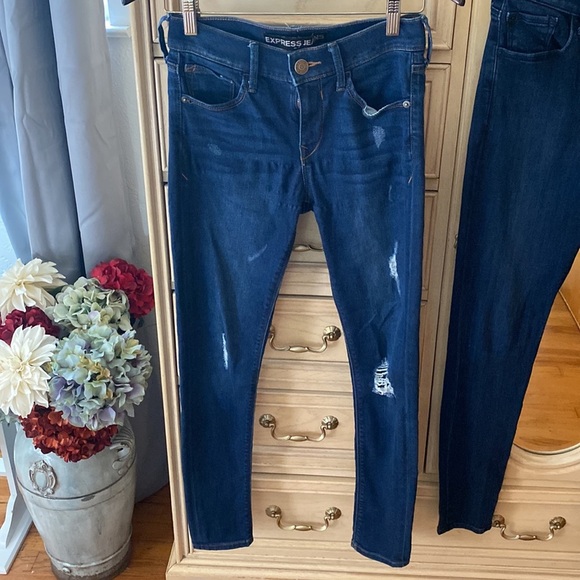 Lot of 2 Express Jeans - Picture 2 of 8
